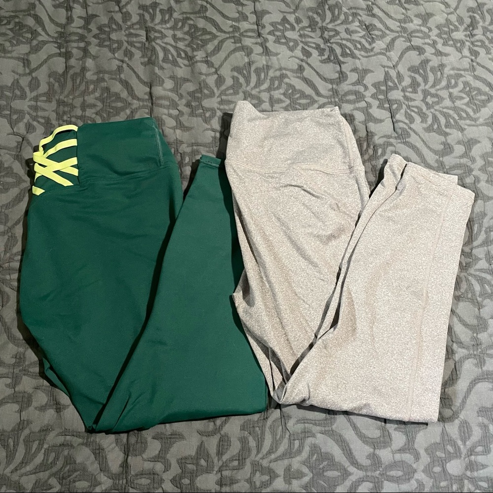 EUC Womans Fabletics Leggings Lot(2)